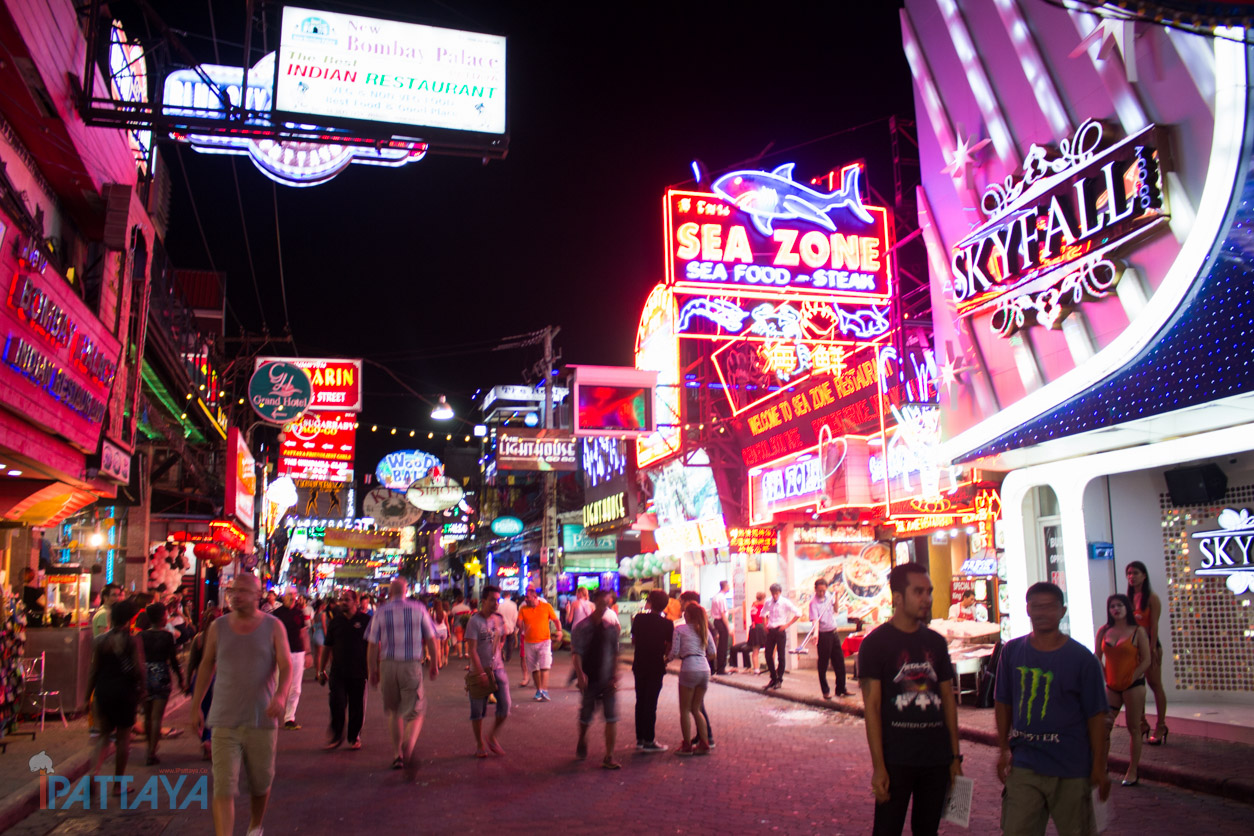 walking street pattaya จอด รถ resort